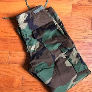 Vintage army camouflage cargo pants